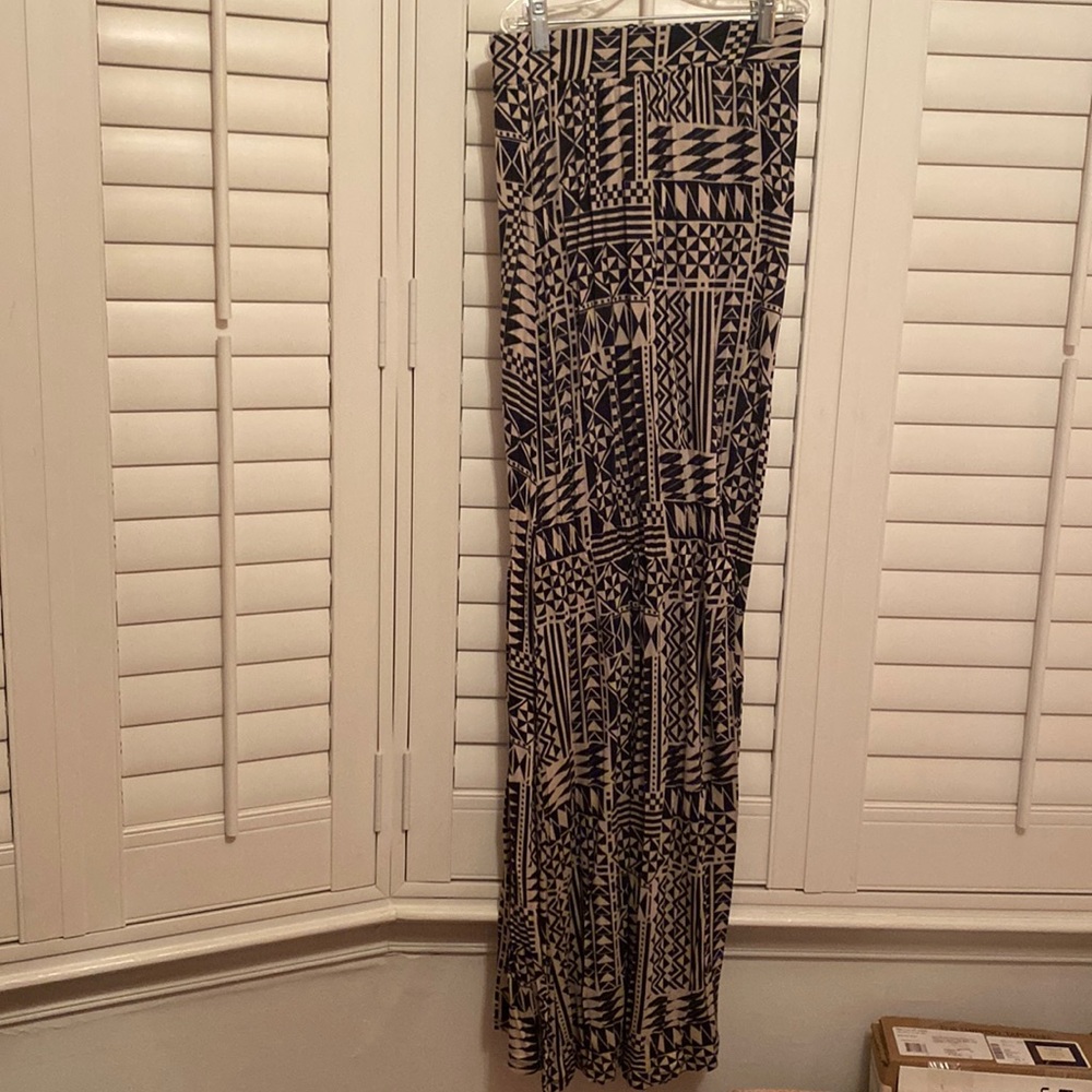 Black and off white long straight skirt
